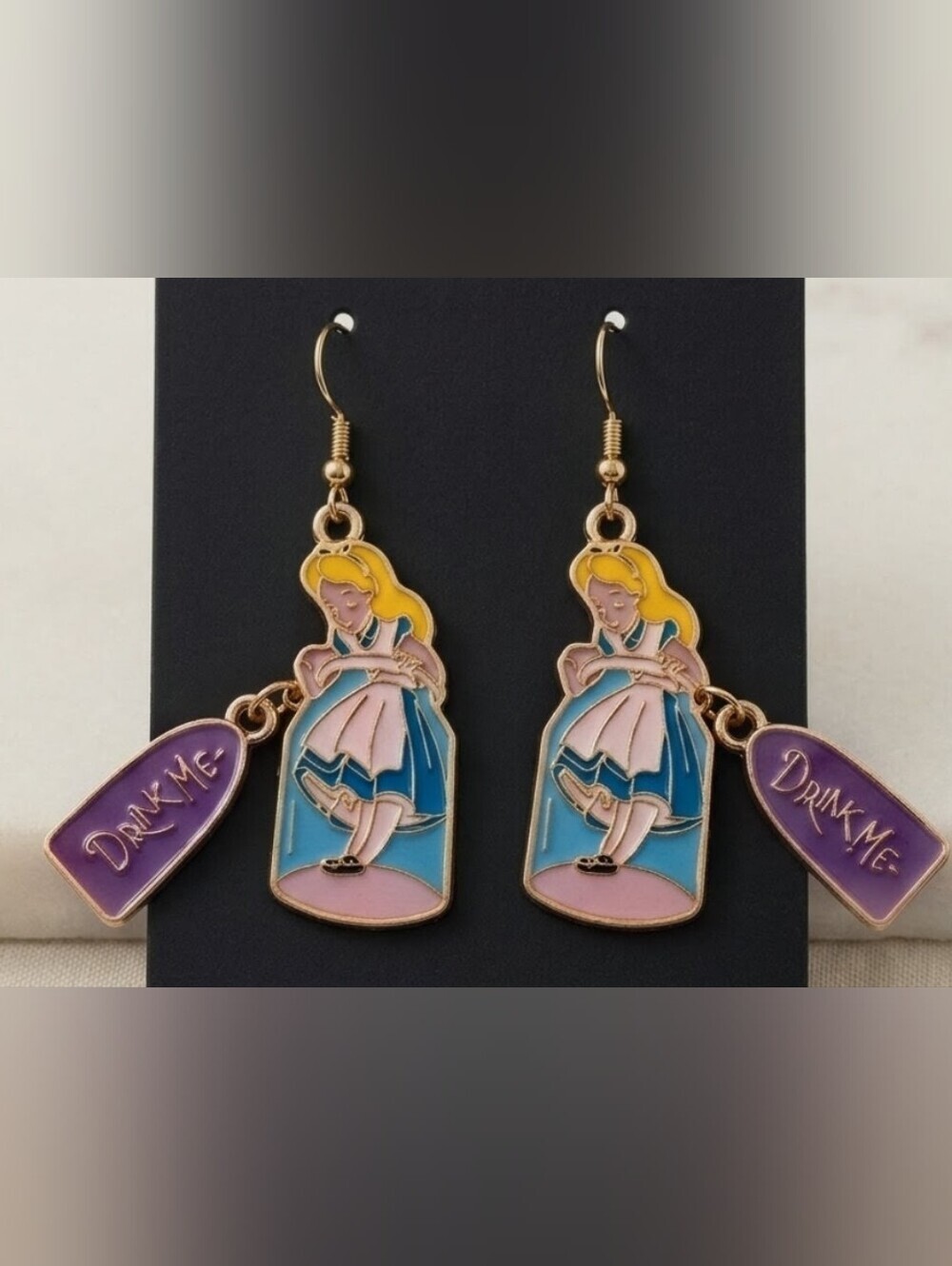 ⭐️ Handmade Alice in Wonderland Earrings